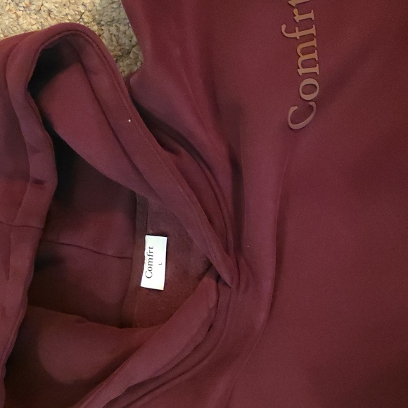 Comfrt Minimilist Hoodie Maroon Size Large - Picture 2 of 5